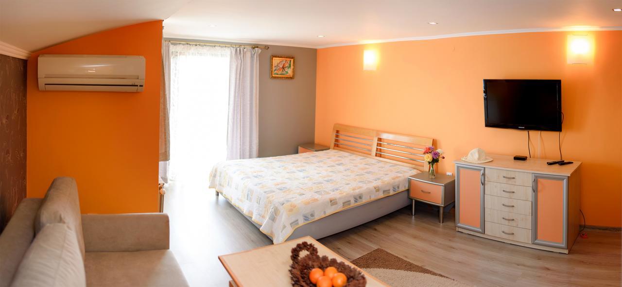 Guest House Ianis Paradise Nesebar Esterno foto